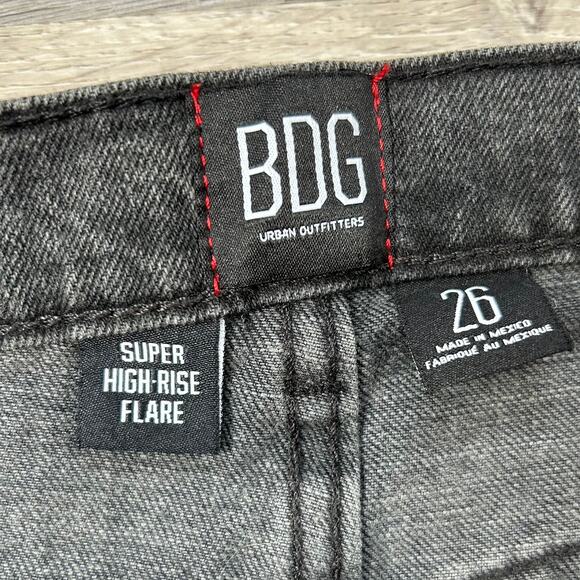 BDG Urban Outfitters Super High Rise Flare Jeans Black Washed Gray Denim Sz 26 - Picture 7 of 7